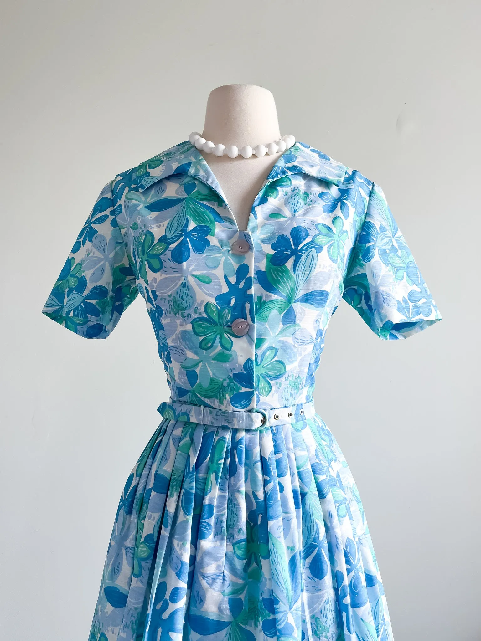 Adorable 1950's Floral Island Print Shirt Dress / Sz SM