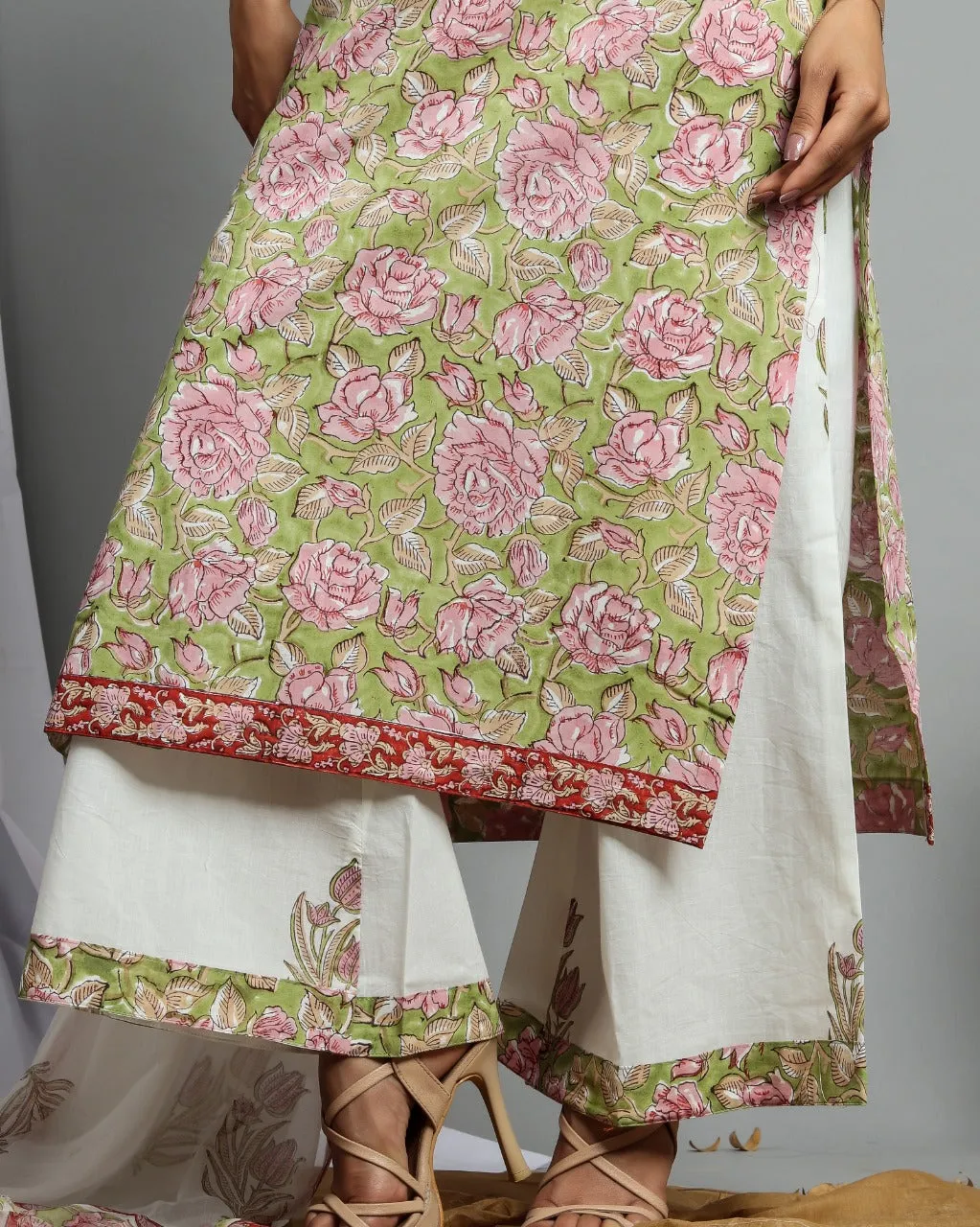 Appealing Floral Pure Cotton Suit Set (CSS05)